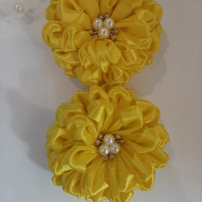 Kanzashi fluffy flower hair ties – Set of 2 hair ties
